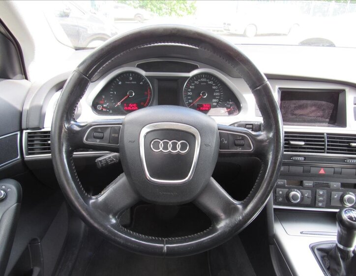 Audi A6 Kombi 2,7 l 140 kw