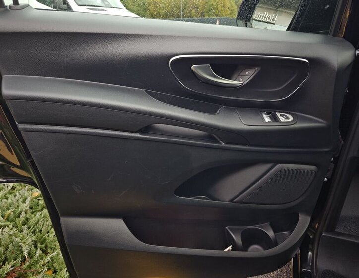 Mercedes-Benz Vito 9