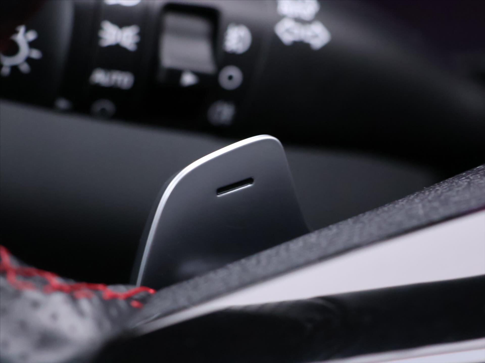 KIA Optima Kombi 2,0 l 175 kw