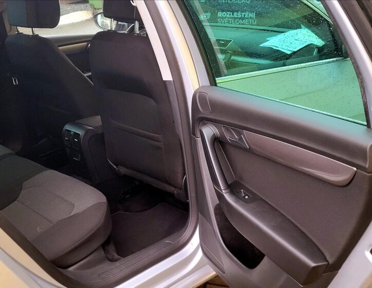 Volkswagen Passat Kombi 1,4 l 90 kw