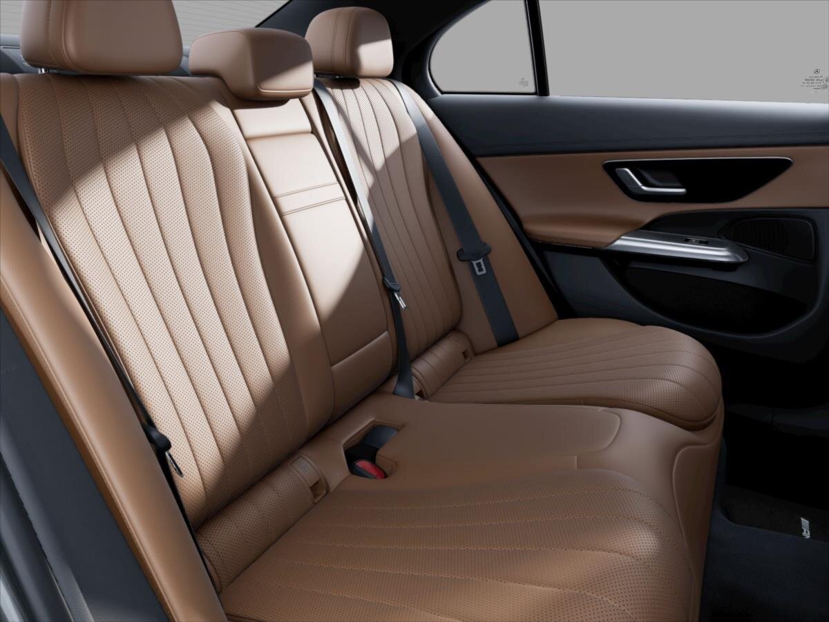 Mercedes-Benz Třídy E Sedan / Limuzína 2,0 l 145 kw