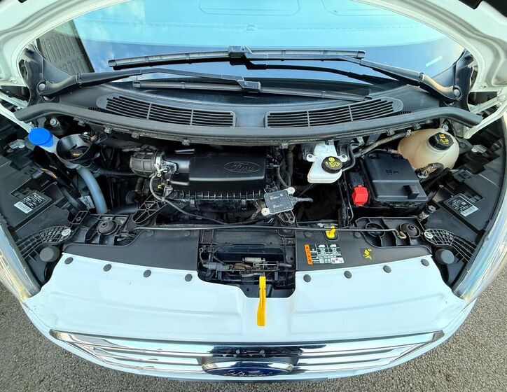 Ford Tourneo Custom 23