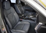 Porsche Cayenne SUV 4,8 l 405 kw