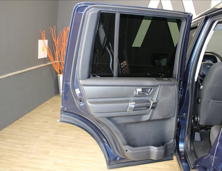 Land Rover Discovery SUV / Terénní 3,0 l 155 kw