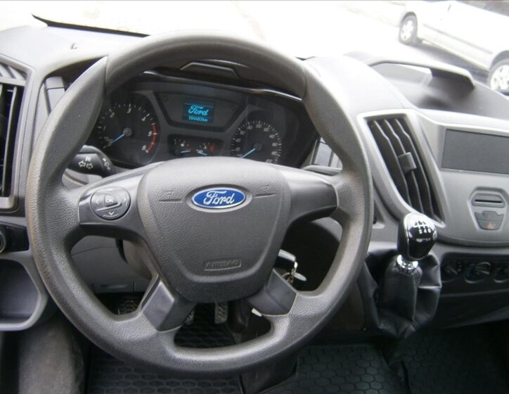 Ford Transit Valník 2,2 l 74 kw