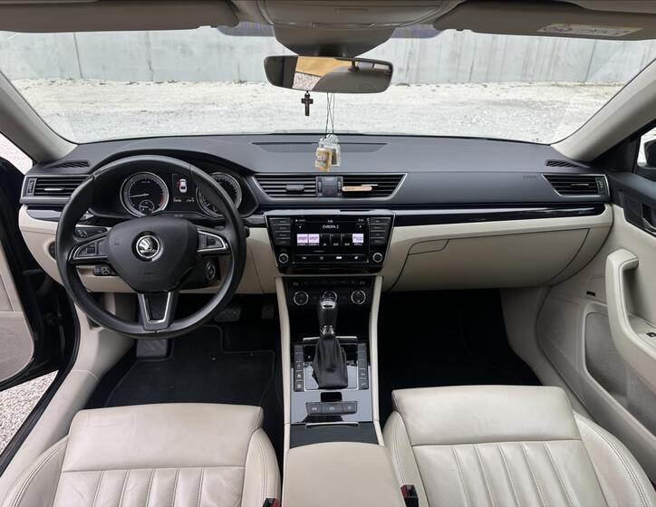 Škoda Superb 12