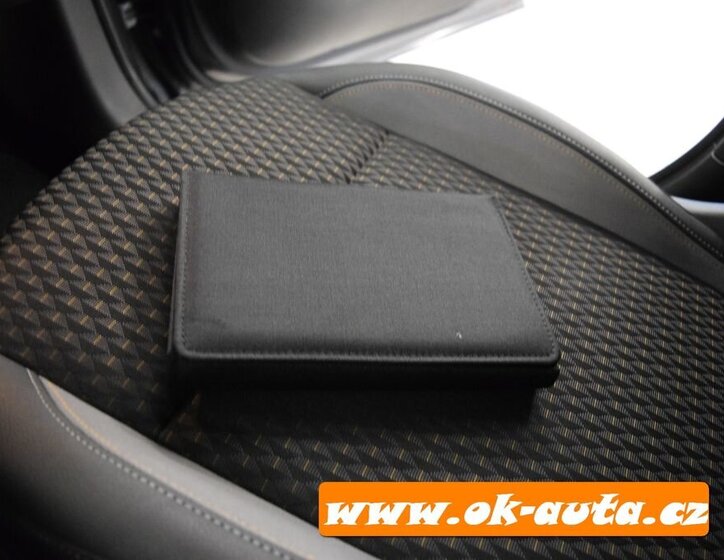 Opel Ostatní Hatchback 1,2 l 81 kw