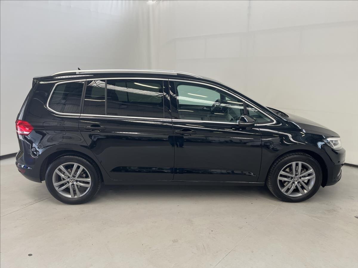 Volkswagen Touran MPV 1,5 l 110 kw