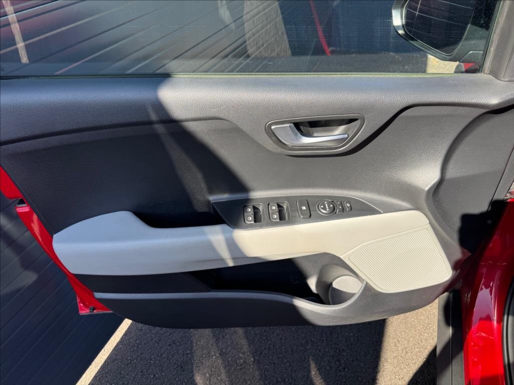 KIA Stonic Hatchback 1,2 l 61 kw