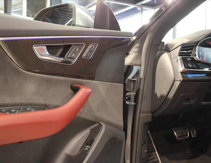 Audi SQ8 SUV / Terénní 4,0 l 320 kw