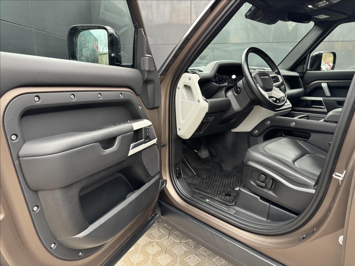 Land Rover Defender Ostatní 3,0 l 221 kw
