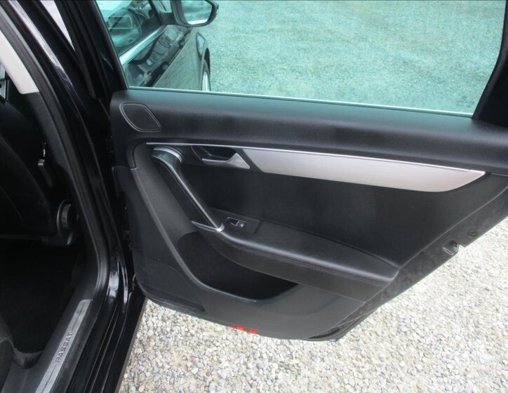 Volkswagen Passat Kombi 2,0 l 130 kw