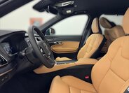 Volvo XC90 SUV / Terénní 2,0 l 335 kw