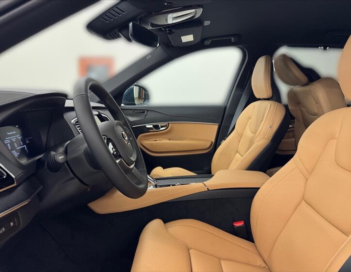 Volvo XC90 SUV / Terénní 2,0 l 335 kw