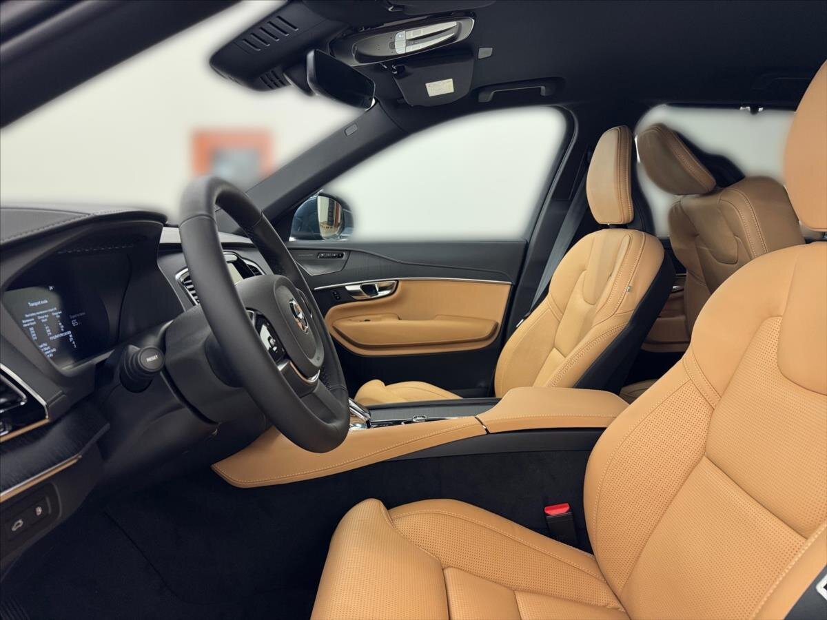 Volvo XC90 SUV / Terénní 2,0 l 335 kw