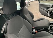 Peugeot 208 12