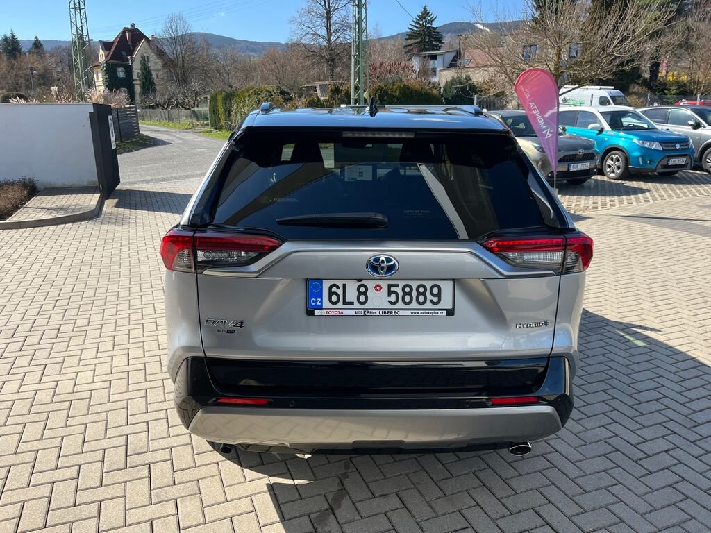 Toyota RAV4 SUV / Terénní 2,5 l 131 kw