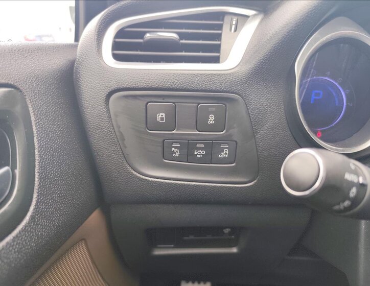 DS Automobiles DS4 Hatchback 2,0 l 133 kw