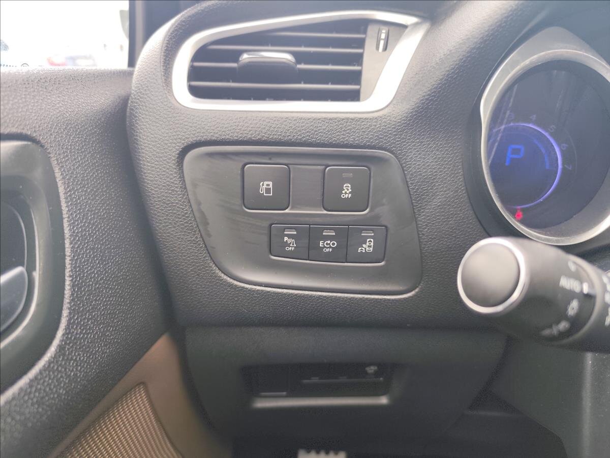 DS Automobiles DS4 Hatchback 2,0 l 133 kw