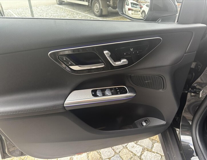 Mercedes-Benz GLC SUV 2,0 l 145 kw