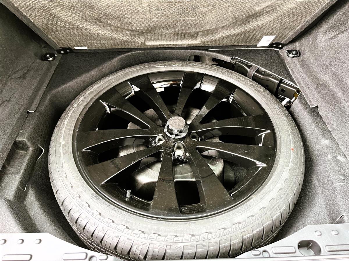 Land Rover Range Rover Sport SUV 4,4 l 390 kw