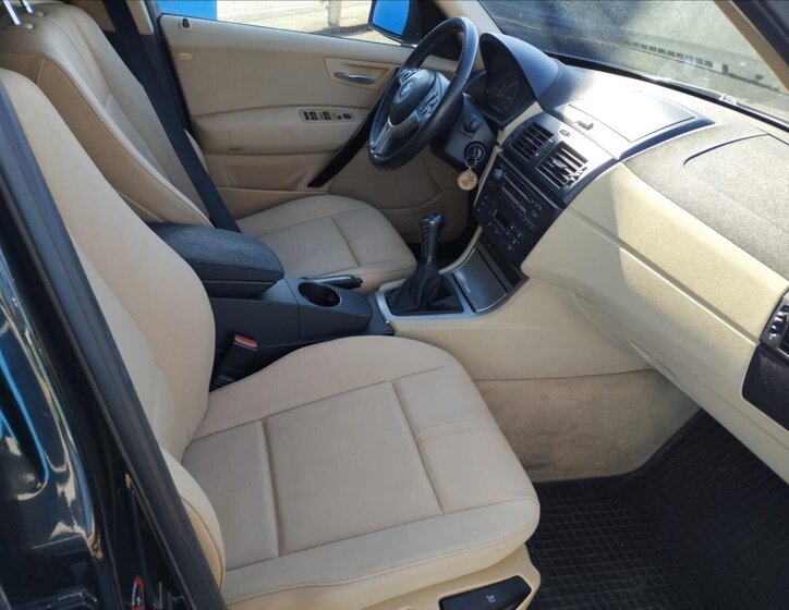 BMW X3 SUV / Terénní 2,0 l 110 kw