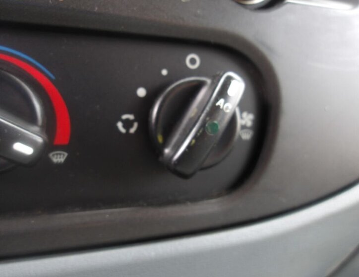 Ford Transit Skříň 2,4 l 103 kw