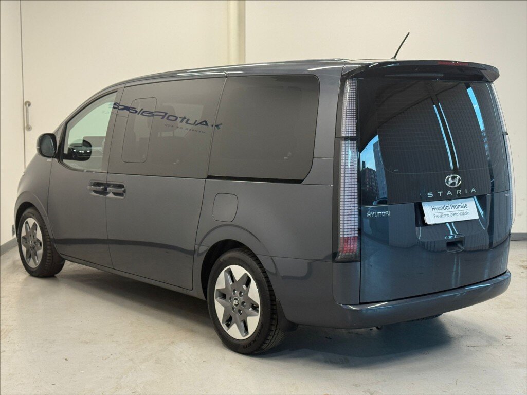 Hyundai Staria MPV 2,2 l 130 kw