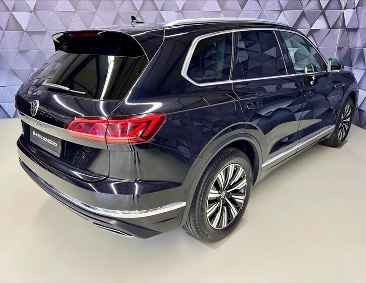 Volkswagen Touareg 7