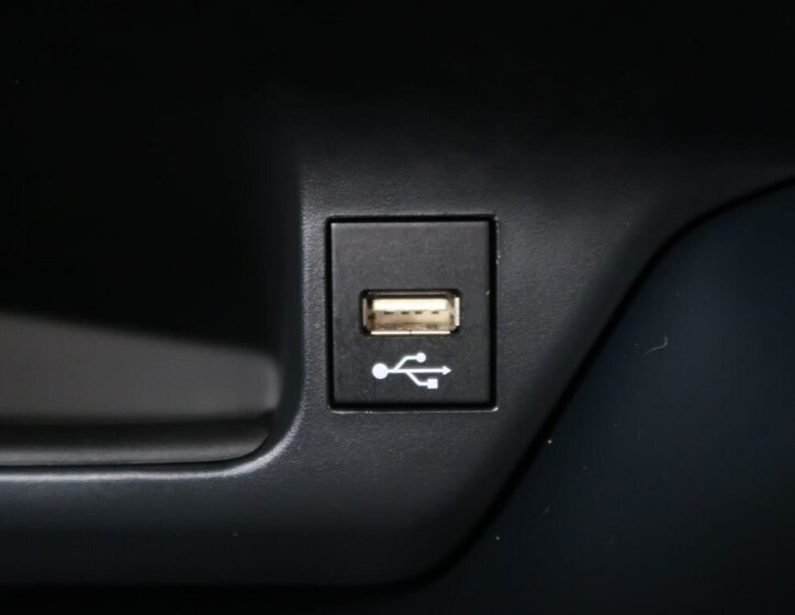 Toyota C-HR SUV / Terénní 1,8 l 72 kw