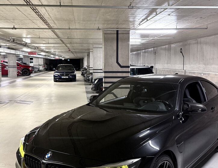 BMW M4 Kupé 3,0 l 331 kw