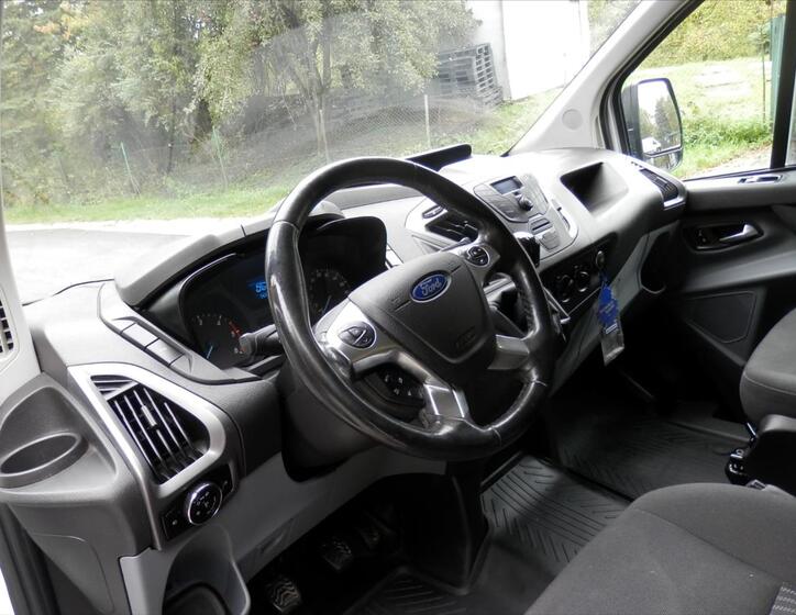 Ford Transit Custom 12
