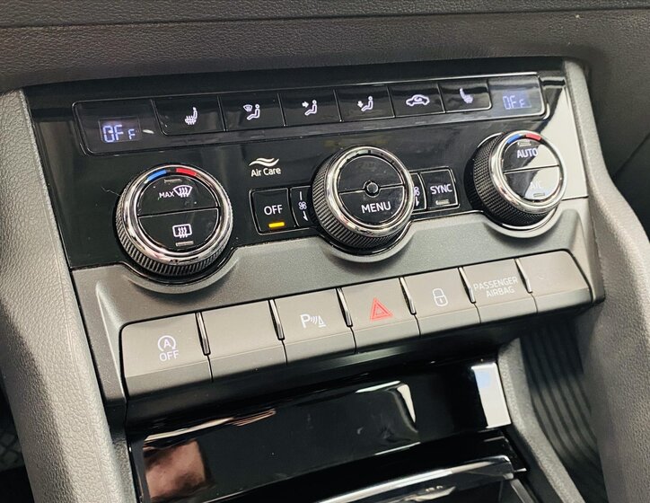 Škoda Karoq SUV / Terénní 2,0 l 110 kw