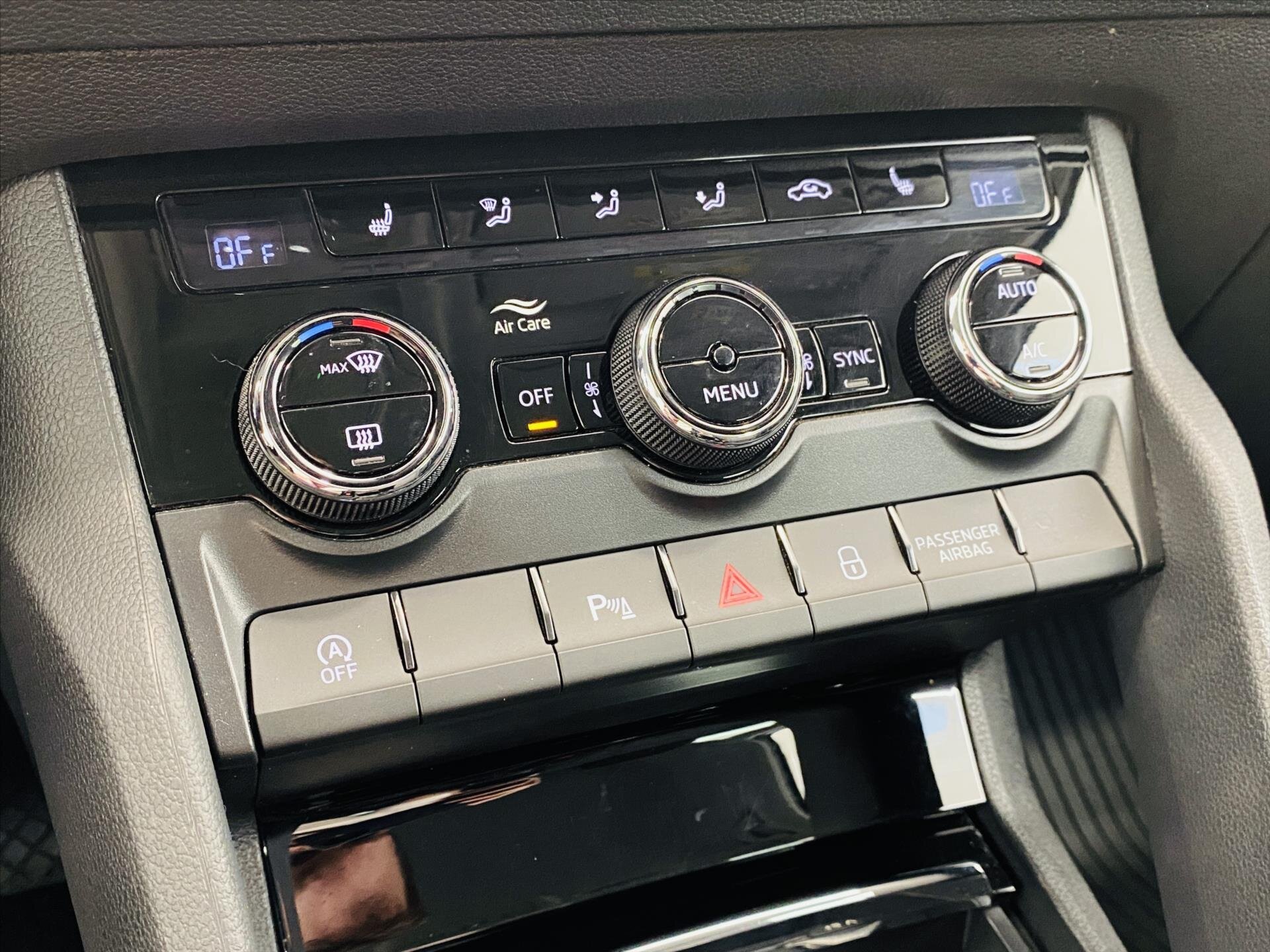 Škoda Karoq SUV / Terénní 2,0 l 110 kw