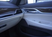 BMW Řada 7 37