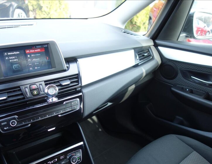 BMW Řada 2 MPV 1,5 l 103 kw