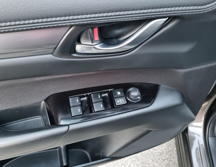 Mazda CX-5 SUV / Terénní 2,5 l 143 kw