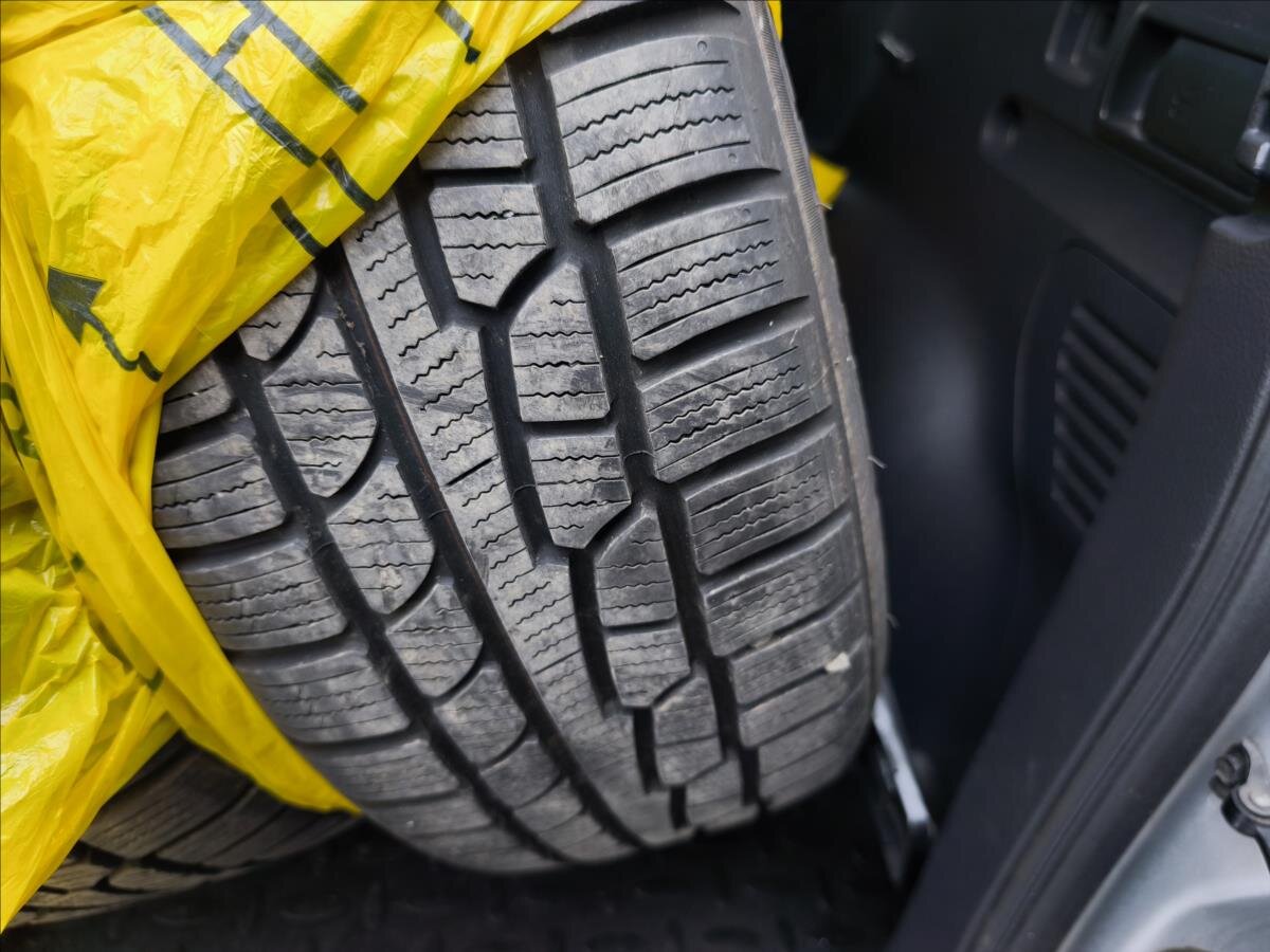 Toyota RAV4 Kombi 2,0 l 116 kw