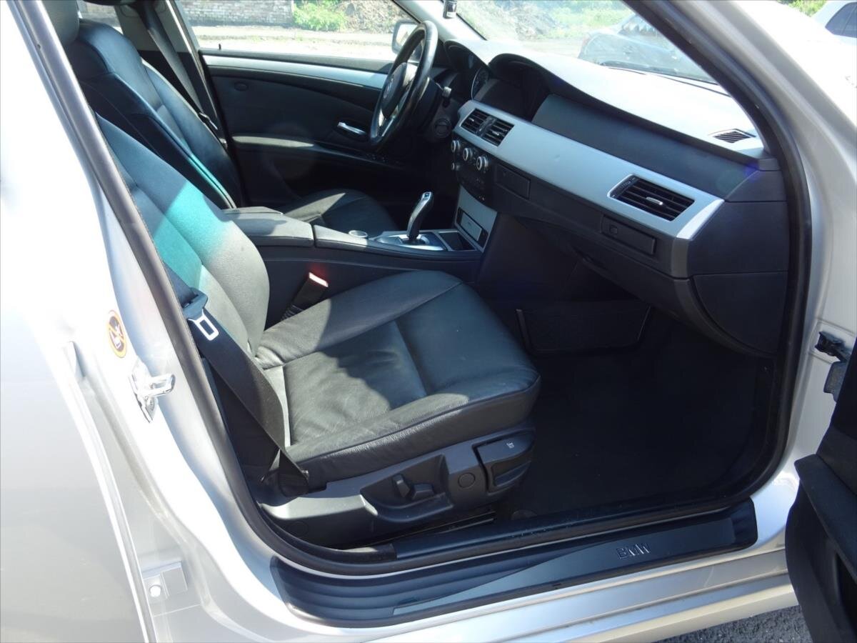 BMW Řada 5 Kombi 3,0 l 173 kw