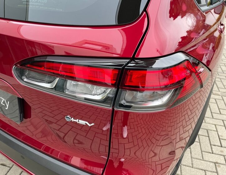 Toyota Corolla Cross SUV / Terénní 1,8 l 72 kw