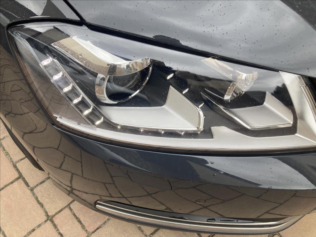 Volkswagen Passat Kombi 2,0 l 103 kw