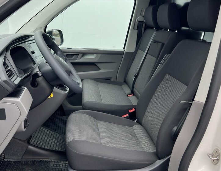 Volkswagen Transporter Skříň 2,0 l 110 kw