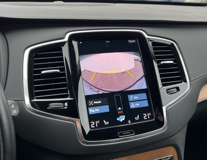 Volvo XC90 SUV / Terénní 2,0 l 173 kw