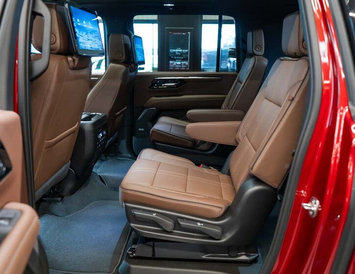 Chevrolet Suburban SUV / Terénní 6,2 l 313 kw