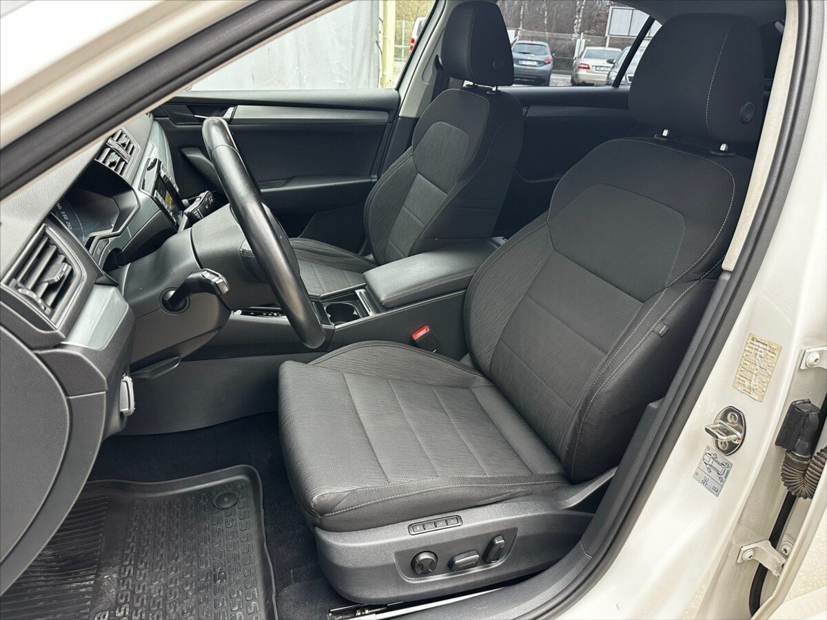 Škoda Superb Sedan / Limuzína 2,0 l 110 kw