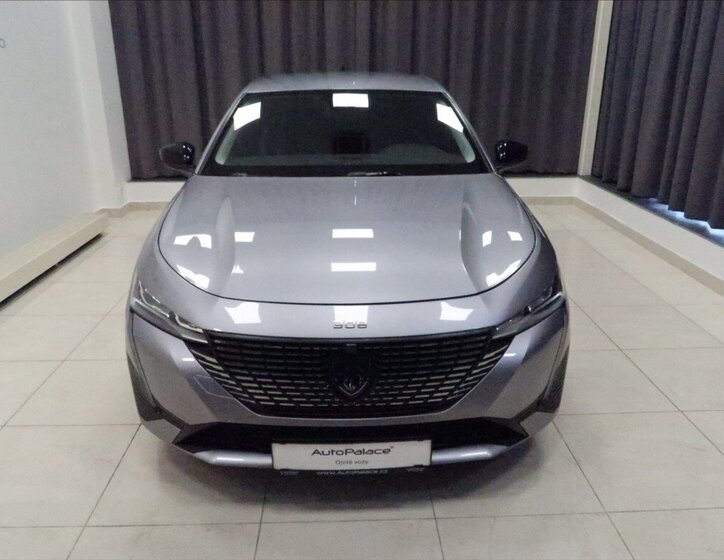 Peugeot 308 Hatchback 1,2 l 96 kw