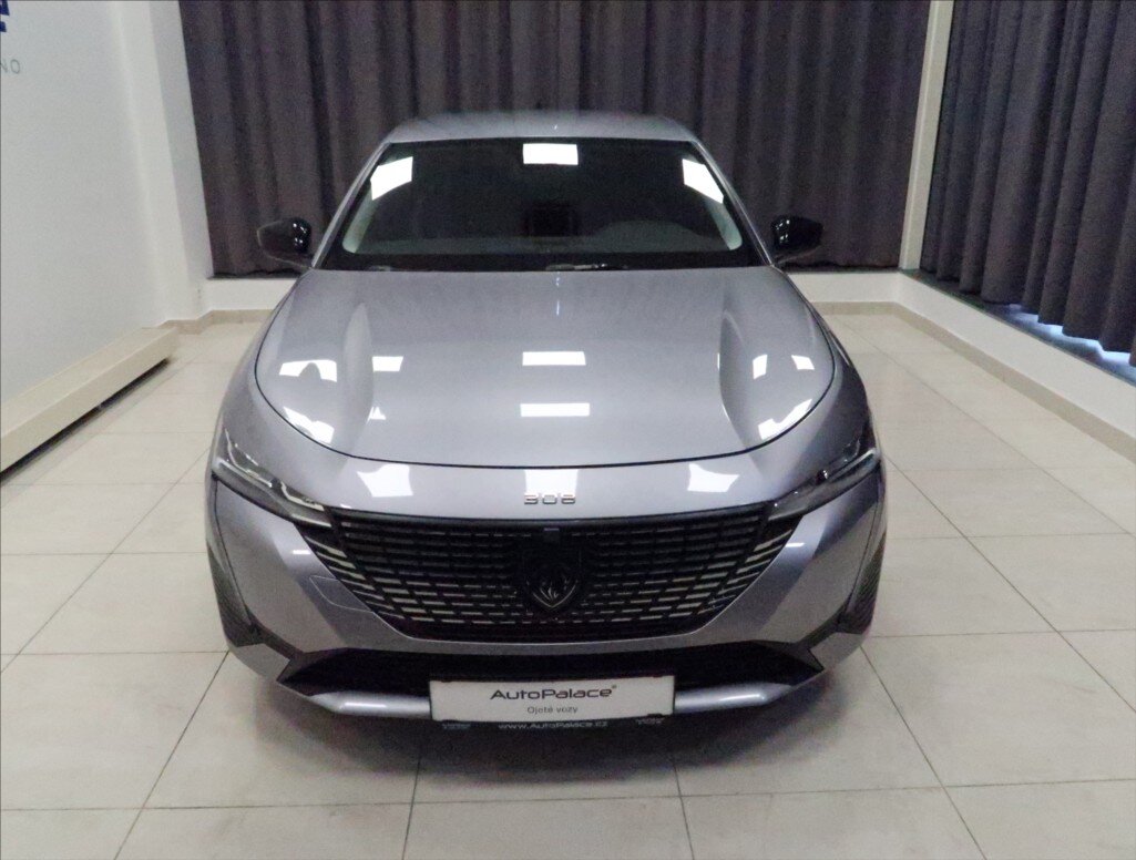 Peugeot 308 Hatchback 1,2 l 96 kw