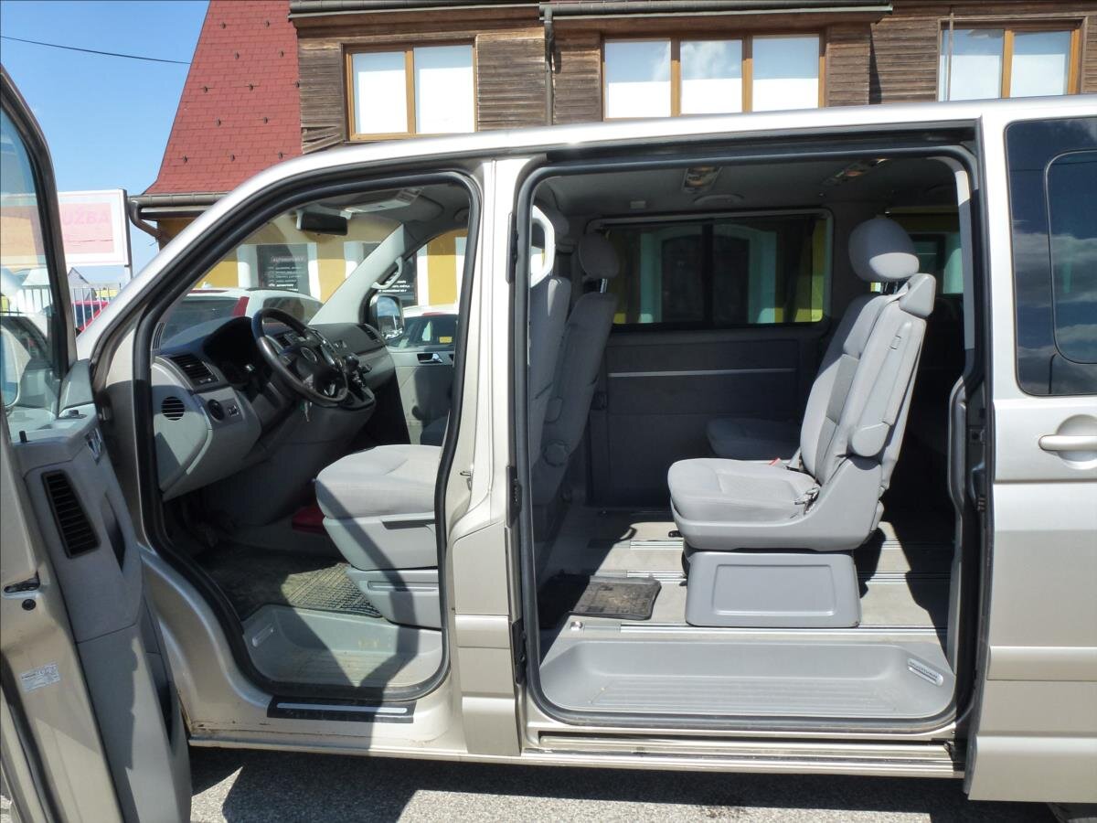 Volkswagen Multivan Kombi 2,5 l 128 kw