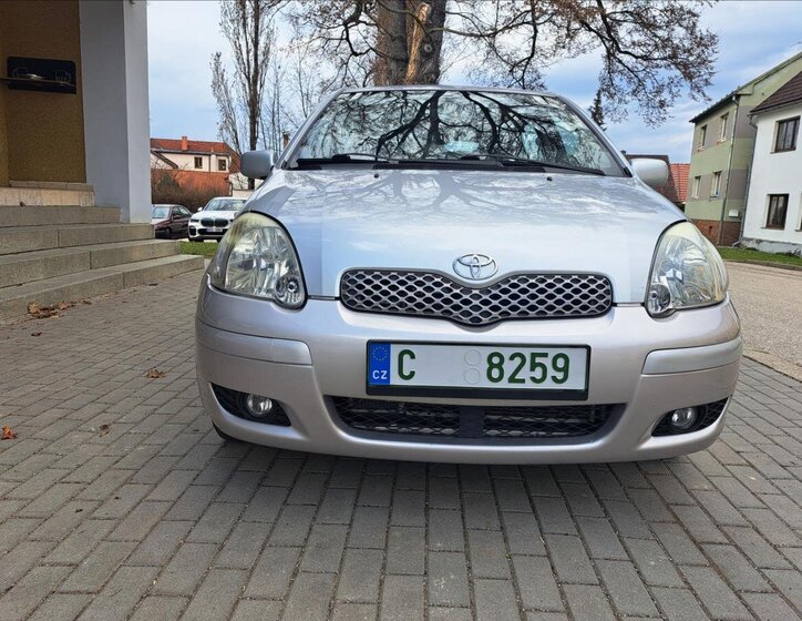 Toyota Yaris Hatchback 1,4 l 55 kw