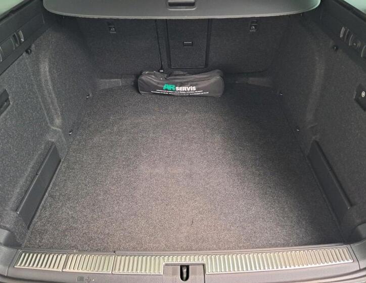 Škoda Superb Kombi 2,0 l 147 kw